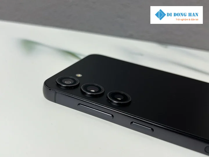 S23 Plus Mỹ sở hữu cụm Camera chuẩn danh mắt thần bóng đêm.webp